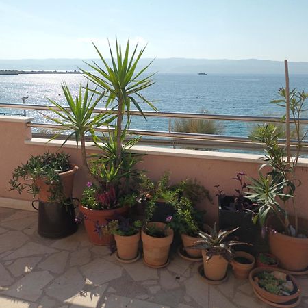 Cici Apartment Дуги Рат Екстериор снимка